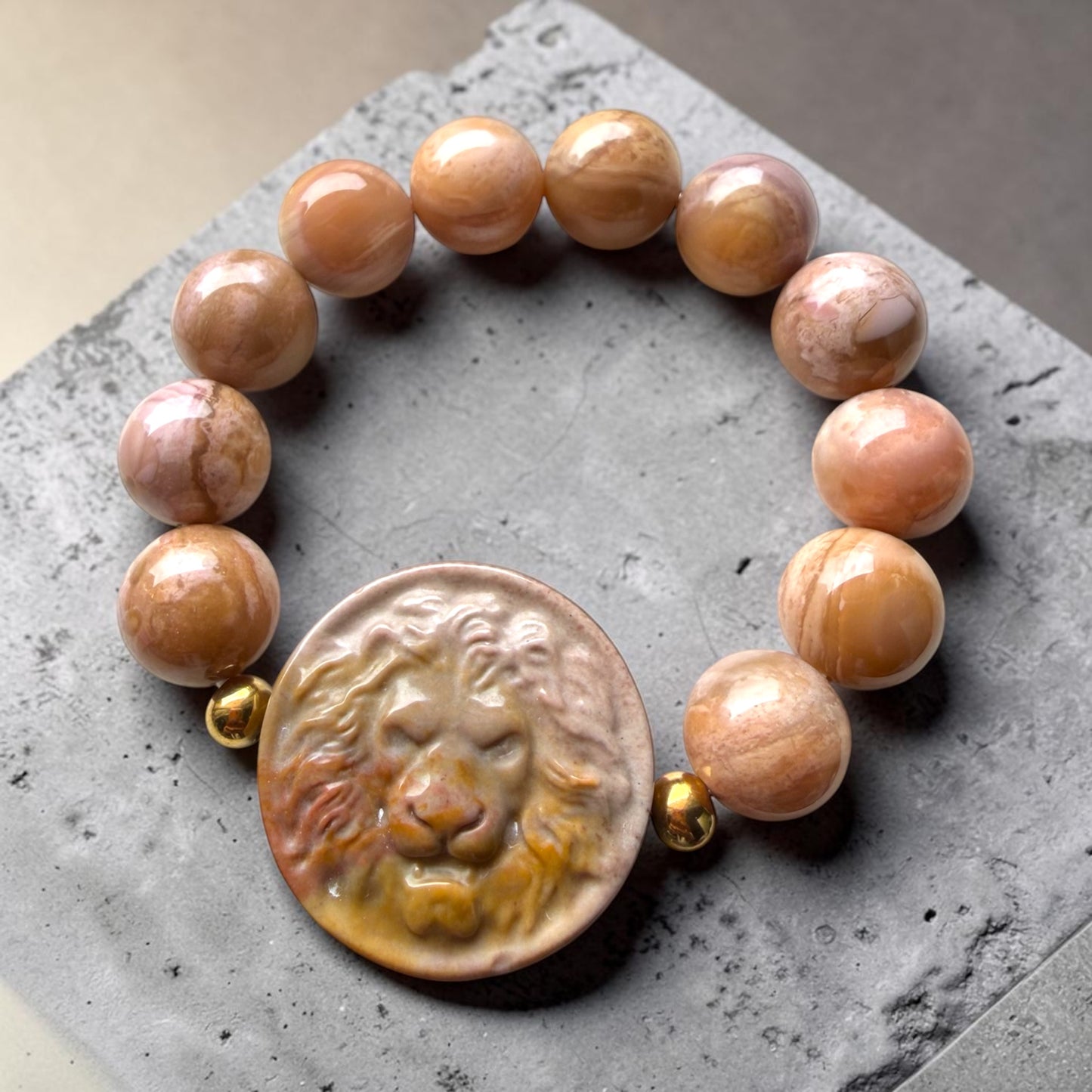 Alashan Agate Leo Bracelet