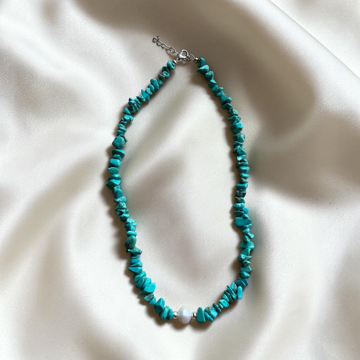 Turquoise Chip Necklace with Freshwater Pearl