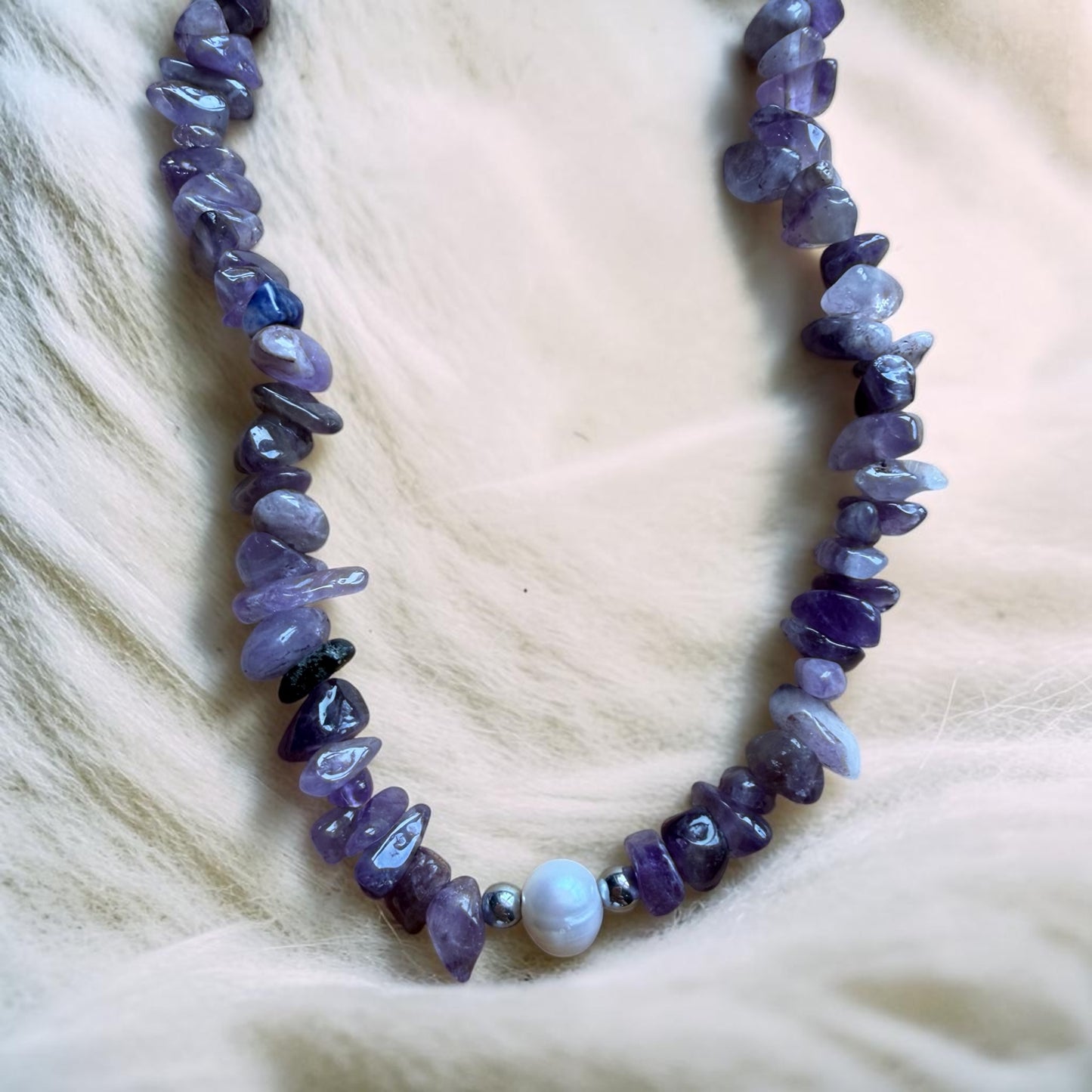 Amethyst Chip Necklace with Freshwater Pearl