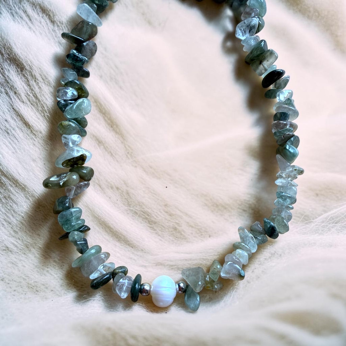 Moss Agate Chip Necklace with Freshwater Pearl